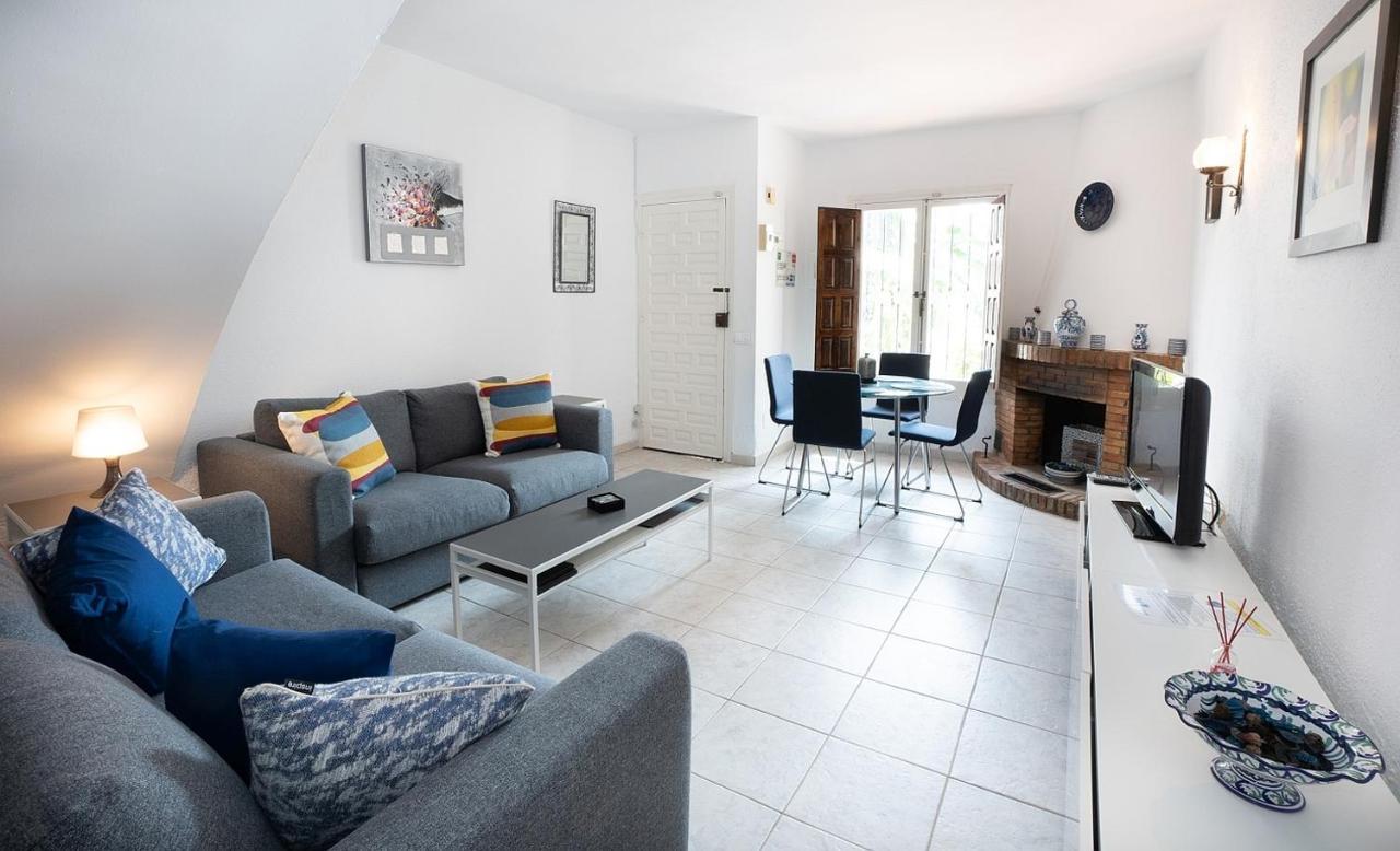 Nueva Nerja 71 Menyber Villa Exteriör bild